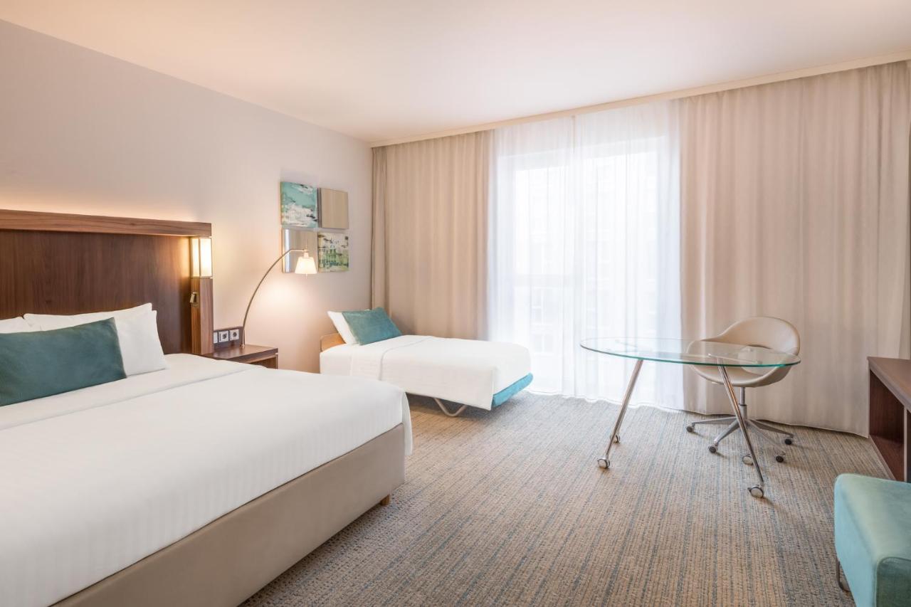 Courtyard By Marriott Cologne Hotel Bagian luar foto
